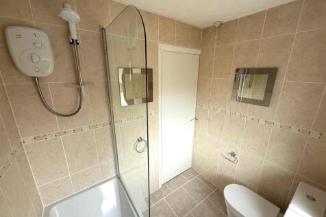Bathroom 2 1.jpg