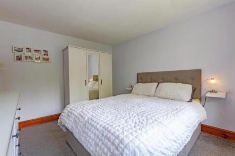 Bedroom 1-3.jpg