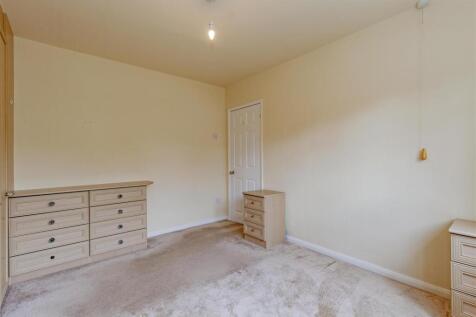Bedroom 1-2.jpg