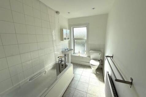 bath 1.jpg