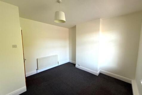 bedroom 1 2 .jpg