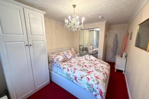 Bedroom 2 .jpg