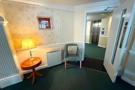 communal lounge 3.jpg