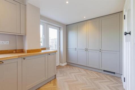 Kitchen-6.jpg