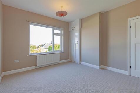 Bedroom 3-2.jpg