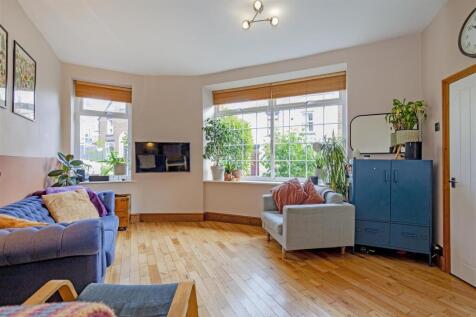 Reception Room-2.jpg