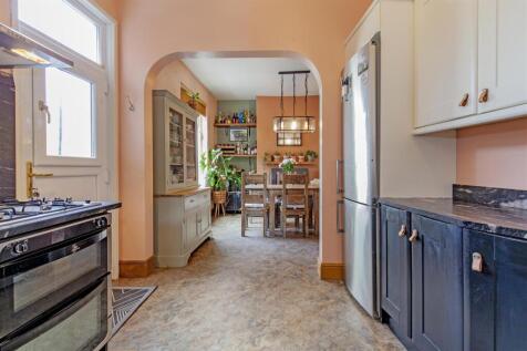 Kitchen-3.jpg