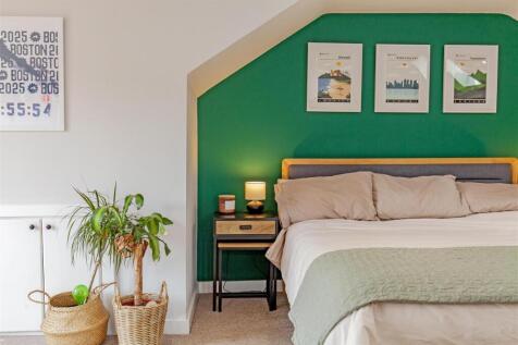 Bedroom 1-8.jpg