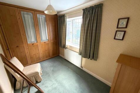 bedroom 2 1.jpg