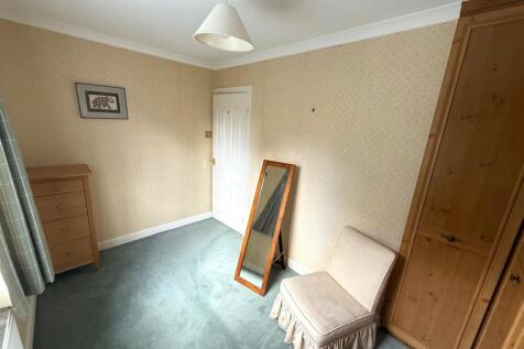 bedroom 2 2 .jpg