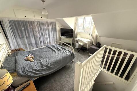 bed 1 2.jpg