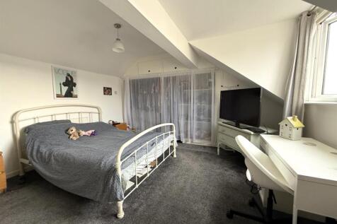 bed 1 1.jpg