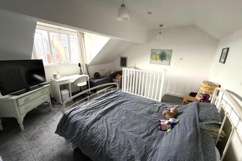 bed 1 3.jpg