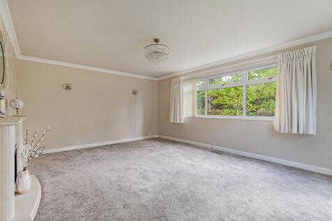 Reception Room-1.jpg