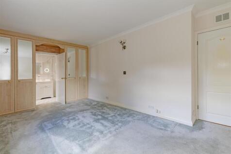 Bedroom 1-2.jpg
