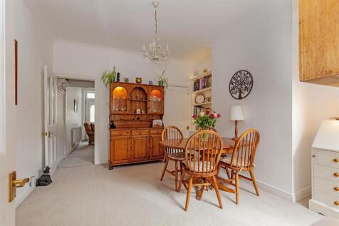 Dining Room-2.jpg