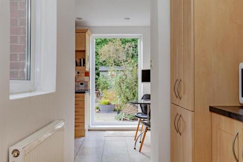 Kitchen Area-2.jpg