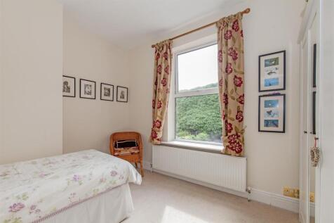Bedroom 2-2.jpg