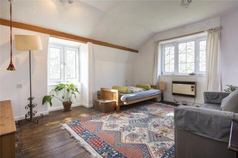 Studio Room