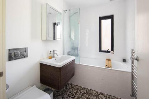 En-Suite 2