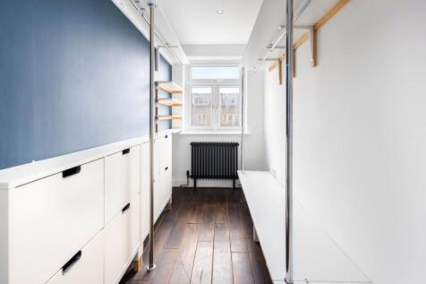 Walk-In Wardrobe