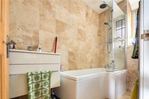 Bathroom 1:2