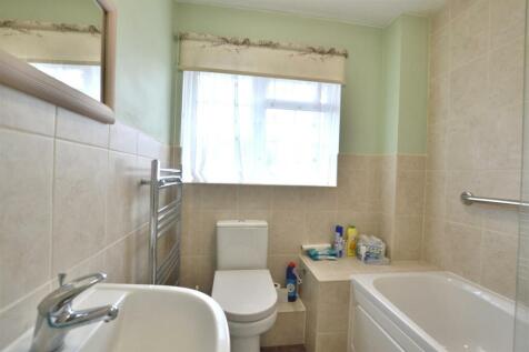 Family Bathroom.JPG