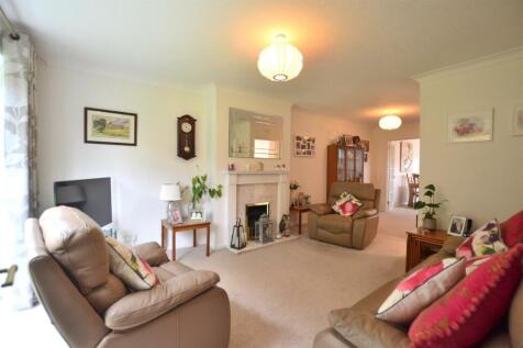 Living Room.JPG