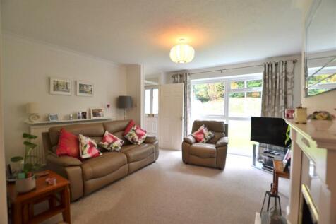 Living Room 1.JPG