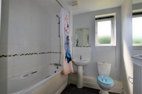 Bathroom.JPG