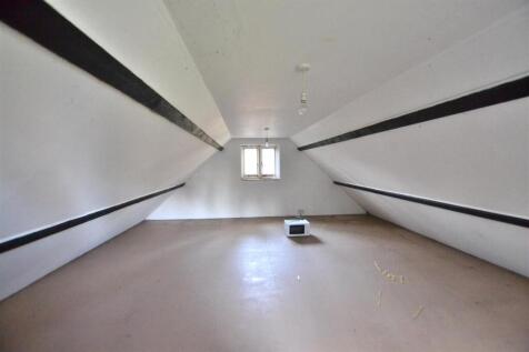 Double Garage Room.JPG