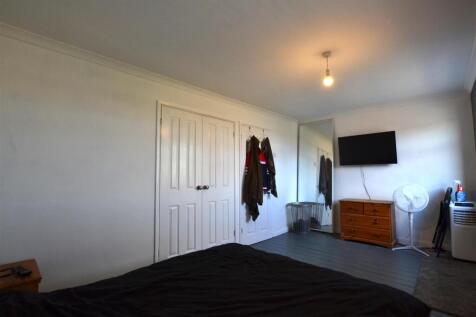 Bedroom one, second pic .JPG