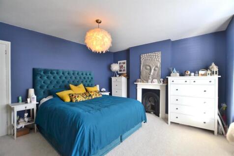 Bedroom One 1.JPG