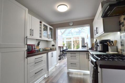 Kitchen 1.JPG