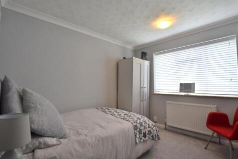 Bedroom 2 .JPG