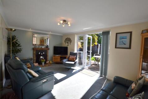 Living Room.JPG