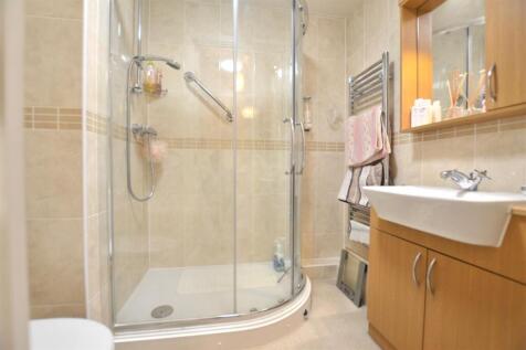Shower Room.JPG
