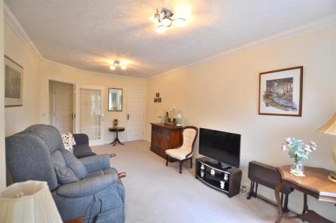 Living, Dining Room 1.JPG