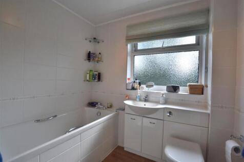 Family Bathroom.JPG