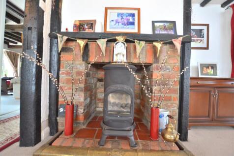 Log Burner.JPG