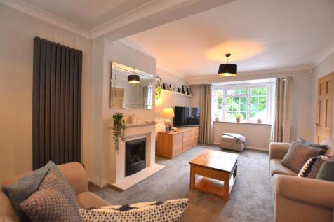 Sitting Room 1.JPG