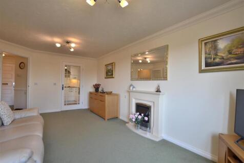 Livingroom 2 .JPG