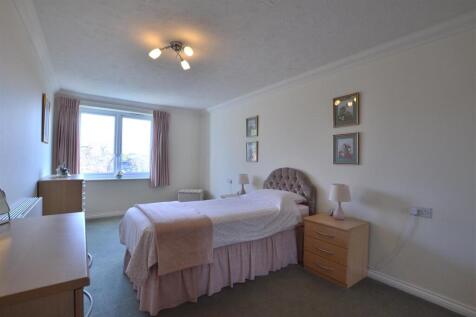Bedroom.JPG