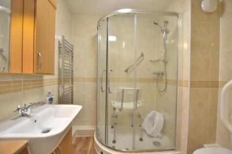 Shower Room.JPG