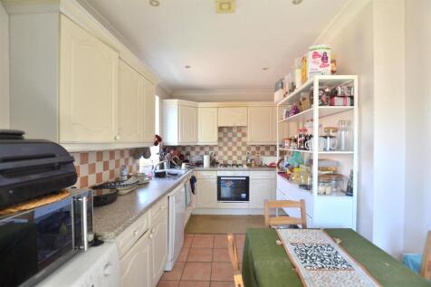Kitchen 1.JPG