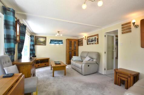 Living room 1 .JPG