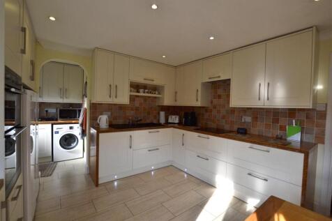 Kitchen 1.JPG