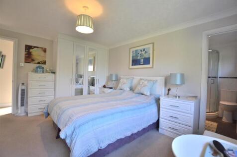 Bedroom One 1.JPG
