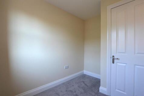 Bedroom 3 .JPG