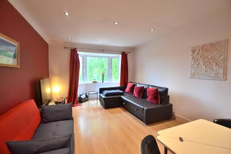 Living Room 1.JPG